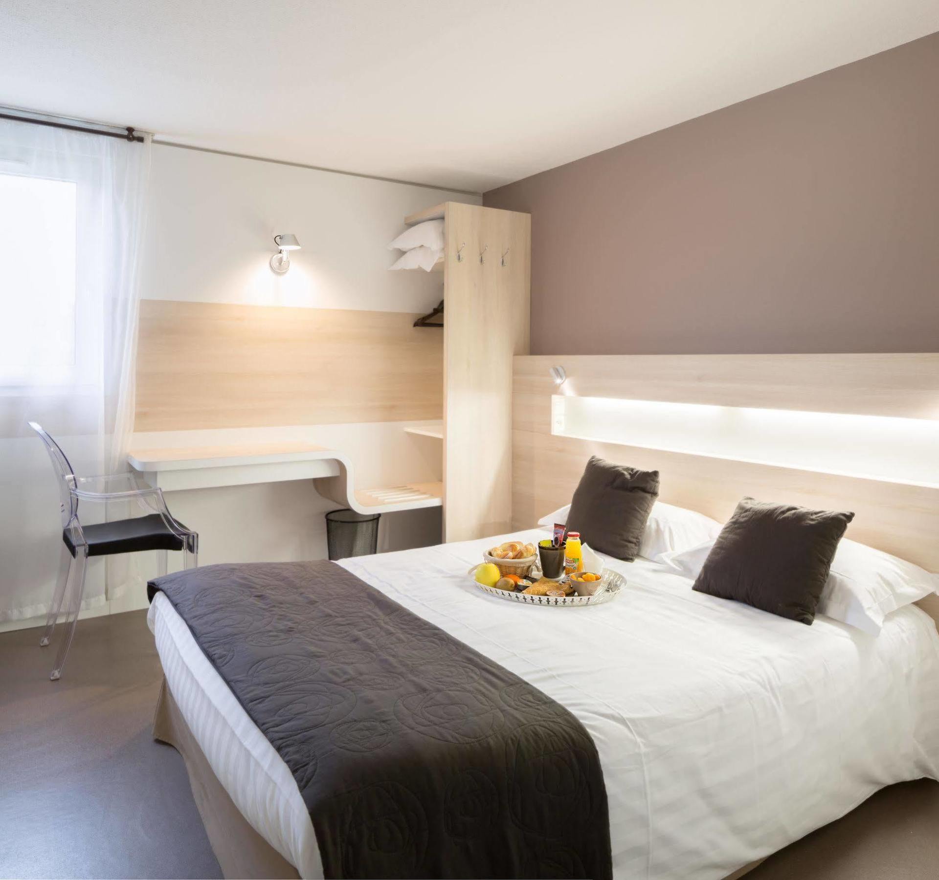 Hotel Restaurant L'Eskemm St Brieuc-Tregueux المظهر الخارجي الصورة